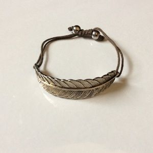 LAST CALL Bracelet brass feather adjustable